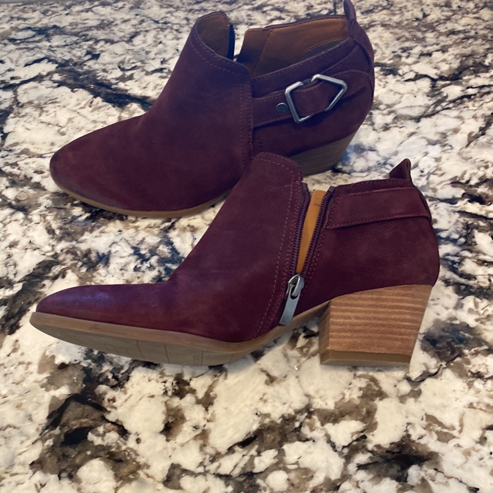 EUC Franco Sarto booties